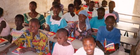 Senegal: Bau eines Hühnerstalls für eine Pfarrei