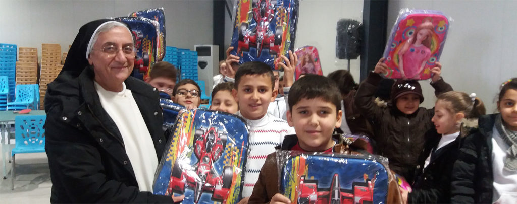 KIRCHE IN NOT finanziert 45 000 Weihnachtsgeschenke für Kinder in Syrien und im Libanon