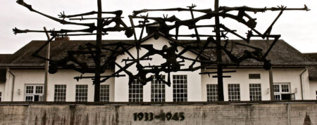 KIRCHE IN NOT veröffentlicht „Glaubens-Kompass“ über die seligen Märtyrer von Dachau